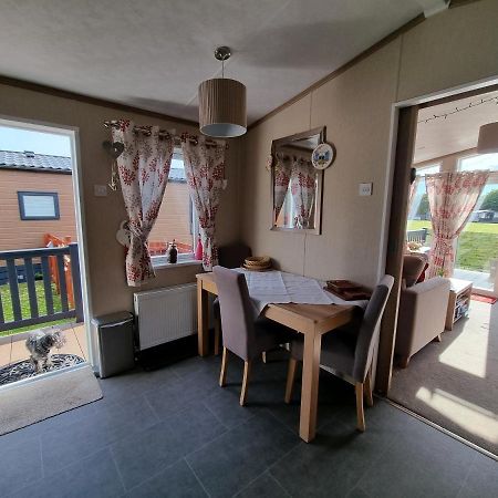 Kimadalyn Villa Forfar Exterior photo